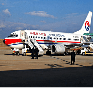 泰州机场货运航空快运业稳步发展的原因是什么？
